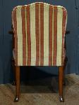 Antieke gestoffeerde mahonie leunstoel